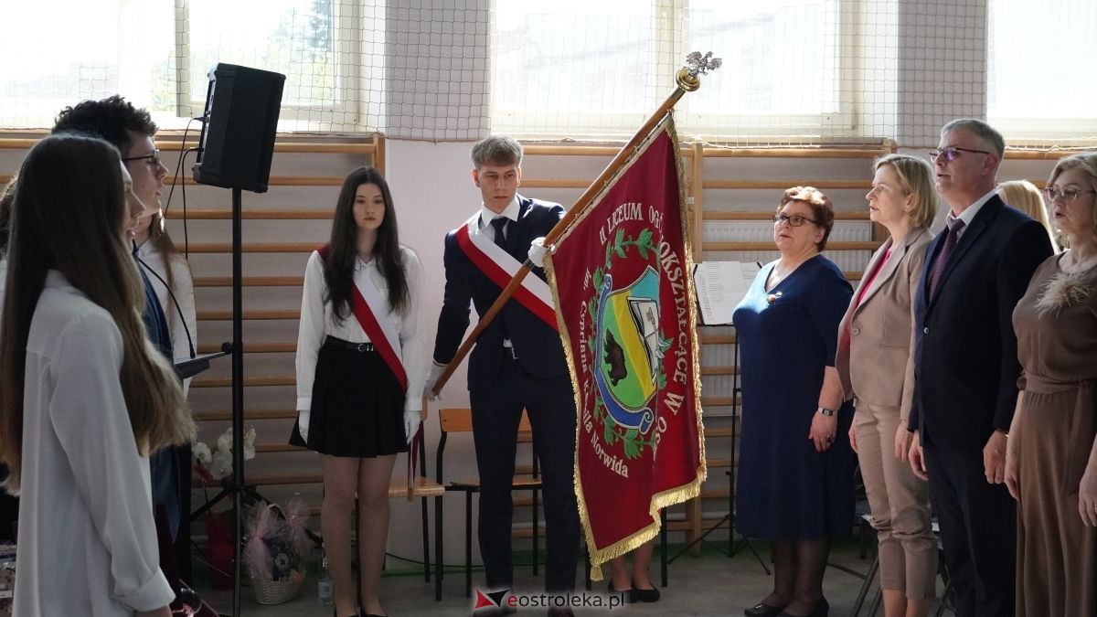 II LO im. Cypriana Kamila Norwida pożegnało absolwentów [24.04.2026] - zdjęcie #9 - eOstroleka.pl