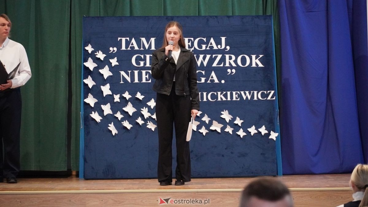 Maturzyści I LO im. Gen. Józefa Bema odebrali świadectwa dojrzałości [24.04.2026] - zdjęcie #87 - eOstroleka.pl