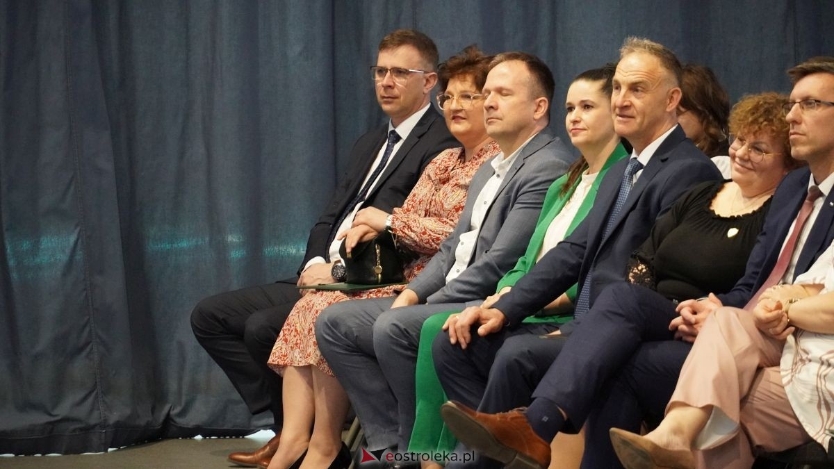 Maturzyści I LO im. Gen. Józefa Bema odebrali świadectwa dojrzałości [24.04.2026] - zdjęcie #85 - eOstroleka.pl