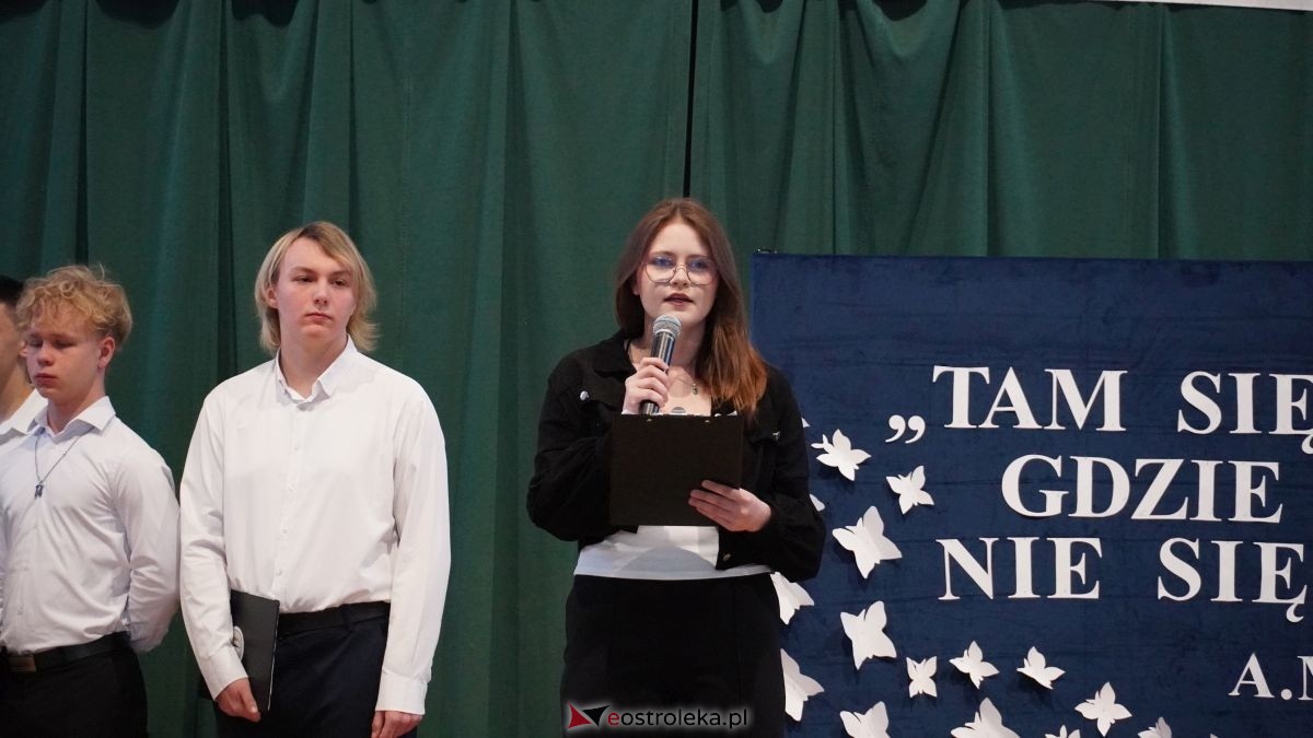 Maturzyści I LO im. Gen. Józefa Bema odebrali świadectwa dojrzałości [24.04.2026] - zdjęcie #42 - eOstroleka.pl