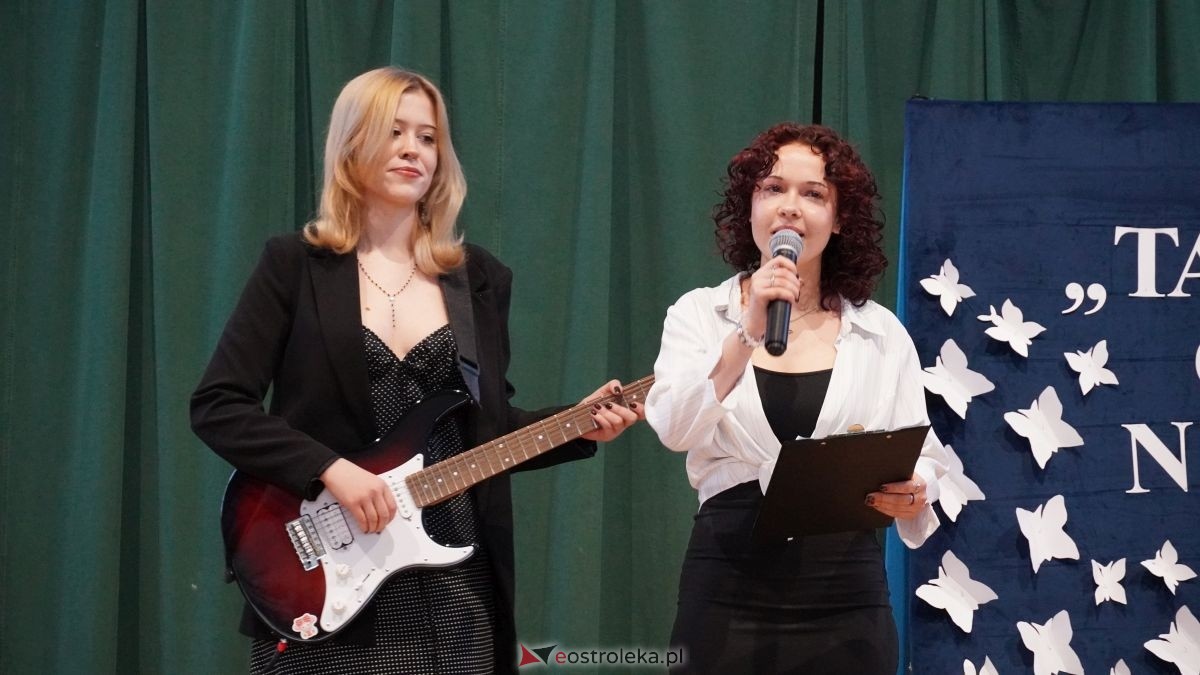 Maturzyści I LO im. Gen. Józefa Bema odebrali świadectwa dojrzałości [24.04.2026] - zdjęcie #41 - eOstroleka.pl