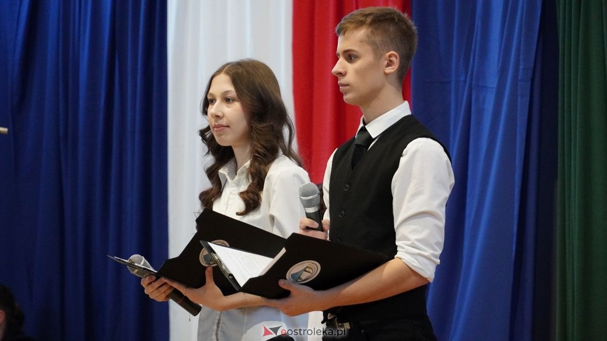 Maturzyści I LO im. Gen. Józefa Bema odebrali świadectwa dojrzałości [24.04.2026] - zdjęcie #33 - eOstroleka.pl
