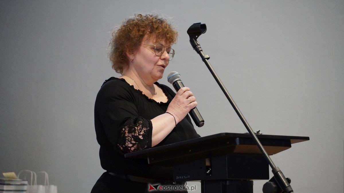 Maturzyści I LO im. Gen. Józefa Bema odebrali świadectwa dojrzałości [24.04.2026] - zdjęcie #26 - eOstroleka.pl