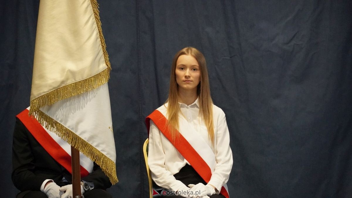 Maturzyści I LO im. Gen. Józefa Bema odebrali świadectwa dojrzałości [24.04.2026] - zdjęcie #25 - eOstroleka.pl