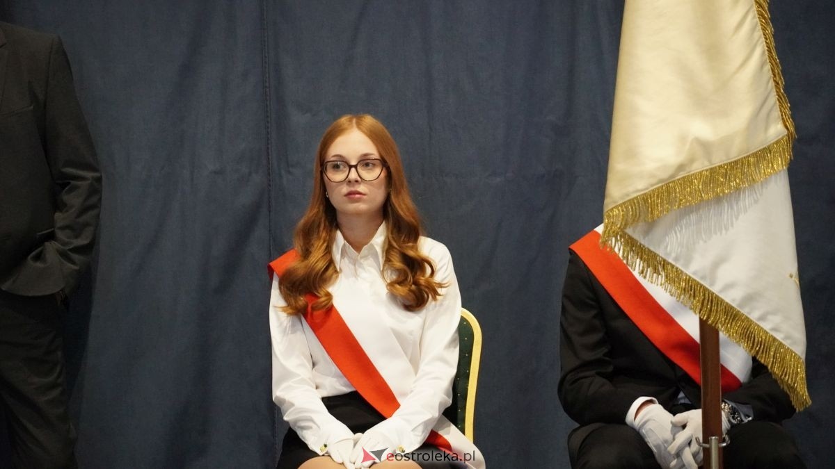 Maturzyści I LO im. Gen. Józefa Bema odebrali świadectwa dojrzałości [24.04.2026] - zdjęcie #24 - eOstroleka.pl