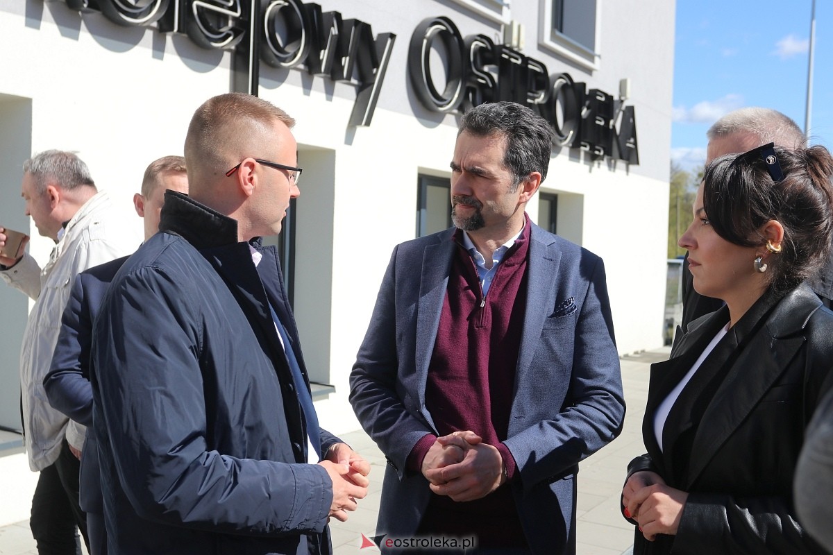 Kolej w Ostrołęce - wizyta wiceministra infrastruktury Piotra Malepszaka [24.04.2026] - zdjęcie #25 - eOstroleka.pl
