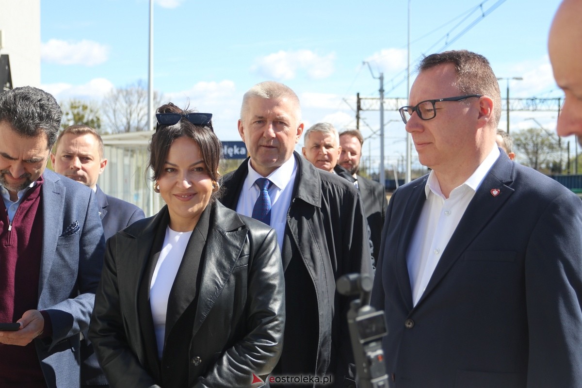 Kolej w Ostrołęce - wizyta wiceministra infrastruktury Piotra Malepszaka [24.04.2026] - zdjęcie #24 - eOstroleka.pl