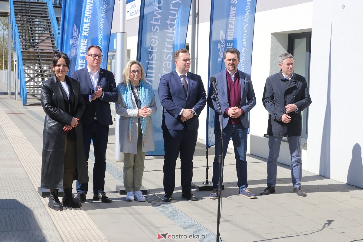 Kolej w Ostrołęce - wizyta wiceministra infrastruktury Piotra Malepszaka [24.04.2026] - zdjęcie #21 - eOstroleka.pl