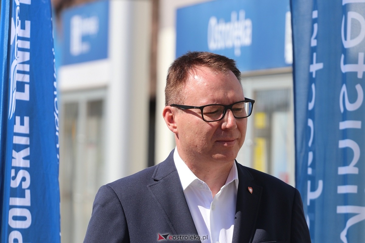 Kolej w Ostrołęce - wizyta wiceministra infrastruktury Piotra Malepszaka [24.04.2026] - zdjęcie #7 - eOstroleka.pl