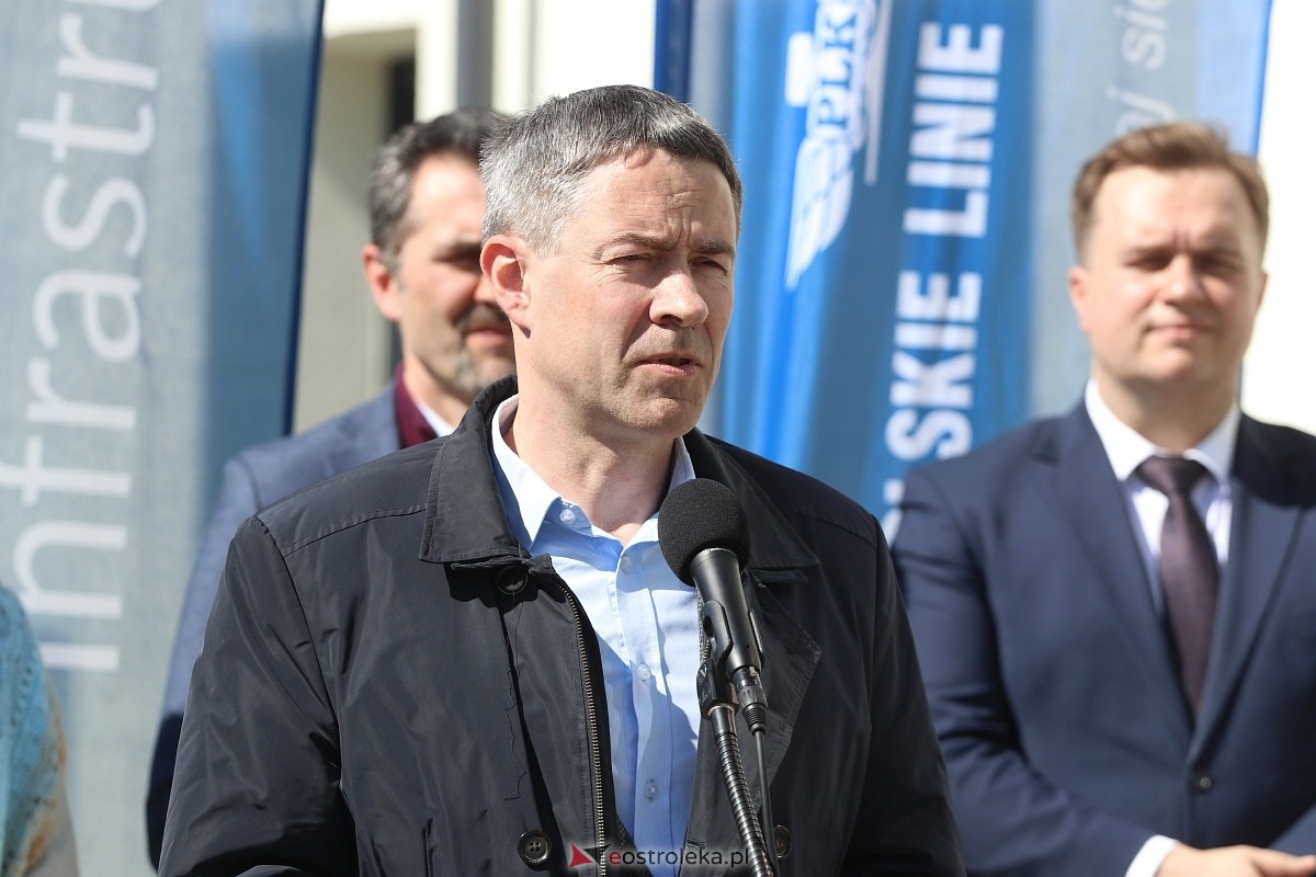 Kolej w Ostrołęce - wizyta wiceministra infrastruktury Piotra Malepszaka [24.04.2026] - zdjęcie #3 - eOstroleka.pl