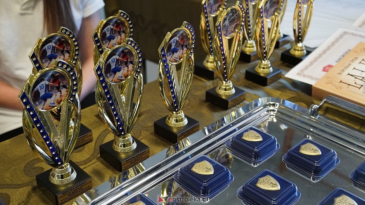 Rozdanie świadectw maturalnych w ZSZ nr 1 [24.04.2026] - zdjęcie #74 - eOstroleka.pl