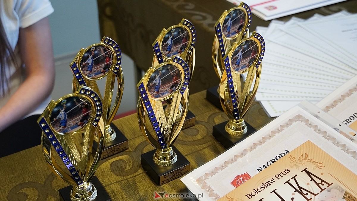 Rozdanie świadectw maturalnych w ZSZ nr 1 [24.04.2026] - zdjęcie #73 - eOstroleka.pl