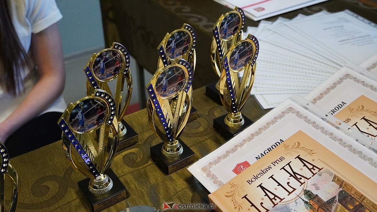 Rozdanie świadectw maturalnych w ZSZ nr 1 [24.04.2026] - zdjęcie #72 - eOstroleka.pl