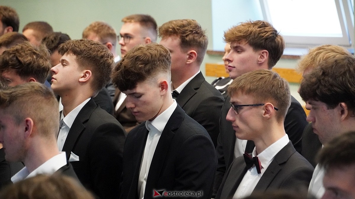 Rozdanie świadectw maturalnych w ZSZ nr 1 [24.04.2026] - zdjęcie #47 - eOstroleka.pl