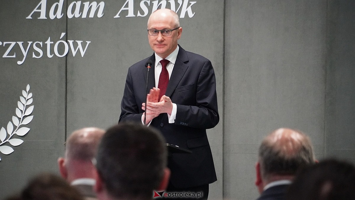 Rozdanie świadectw maturalnych w ZSZ nr 1 [24.04.2026] - zdjęcie #45 - eOstroleka.pl