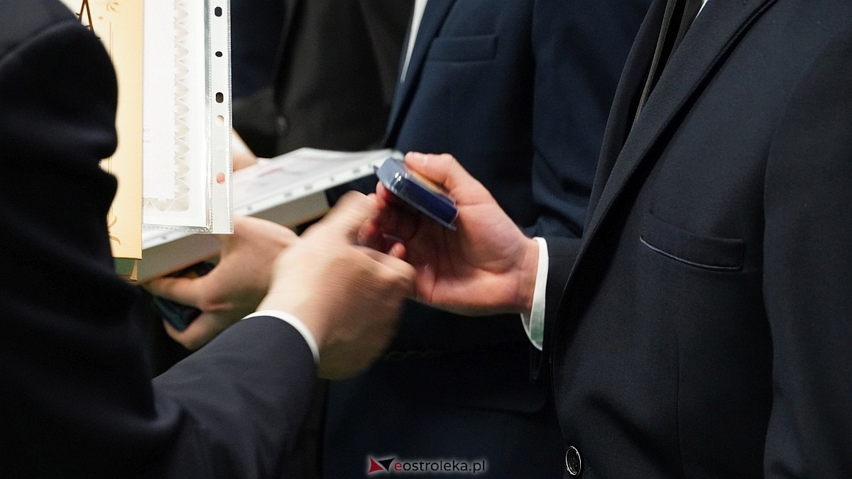 Rozdanie świadectw maturalnych w ZSZ nr 1 [24.04.2026] - zdjęcie #13 - eOstroleka.pl