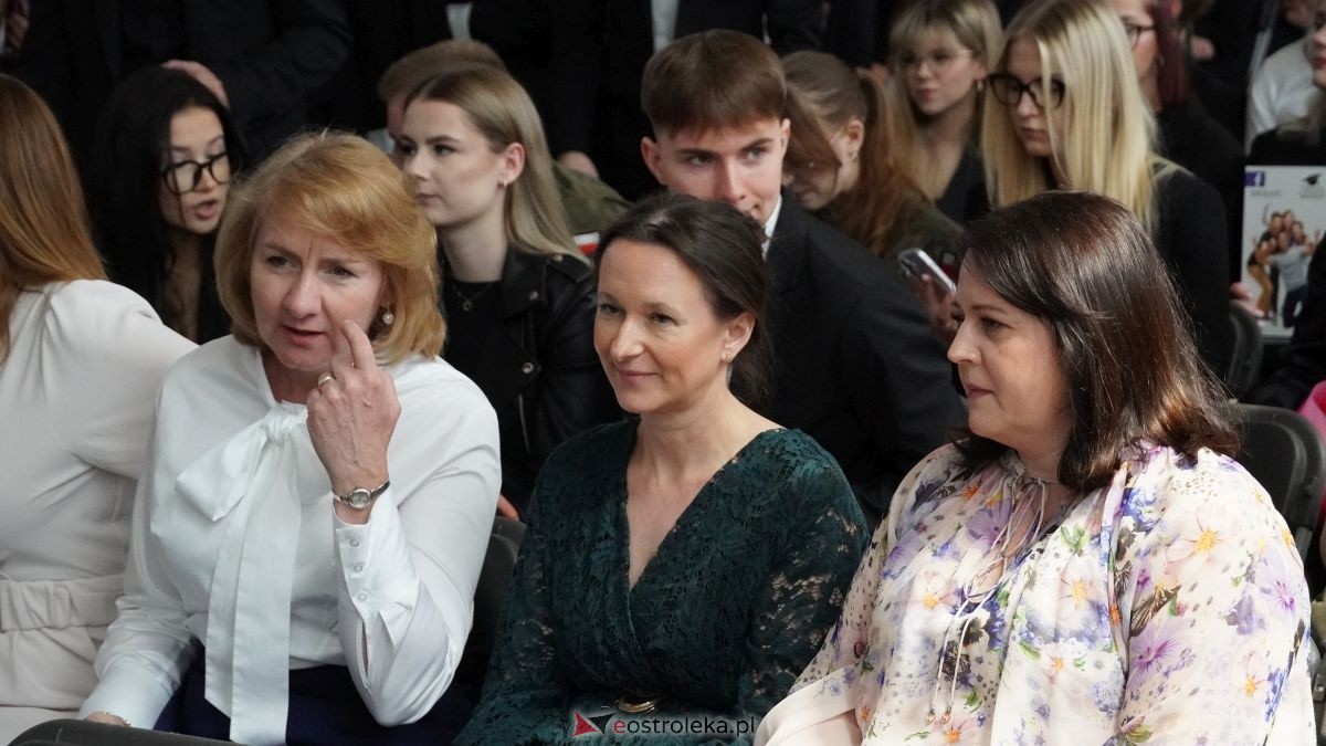 Zakończenie roku maturzystów z ZSZ nr 2 w Ostrołęce [24.04.2026] - zdjęcie #92 - eOstroleka.pl