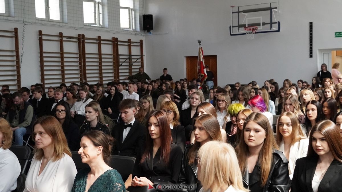 Zakończenie roku maturzystów z ZSZ nr 2 w Ostrołęce [24.04.2026] - zdjęcie #78 - eOstroleka.pl