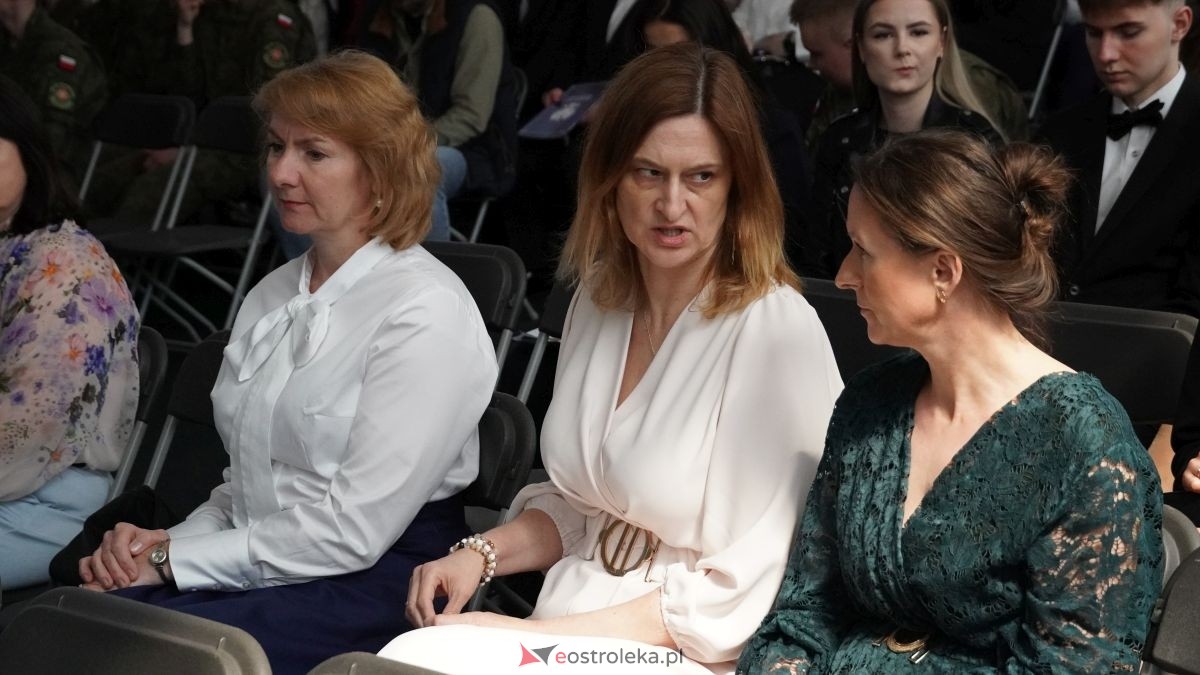 Zakończenie roku maturzystów z ZSZ nr 2 w Ostrołęce [24.04.2026] - zdjęcie #75 - eOstroleka.pl