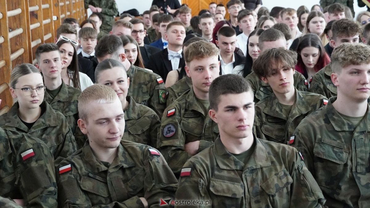 Zakończenie roku maturzystów z ZSZ nr 2 w Ostrołęce [24.04.2026] - zdjęcie #60 - eOstroleka.pl