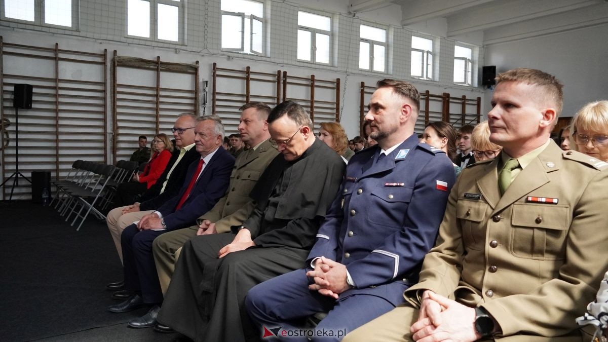 Zakończenie roku maturzystów z ZSZ nr 2 w Ostrołęce [24.04.2026] - zdjęcie #54 - eOstroleka.pl