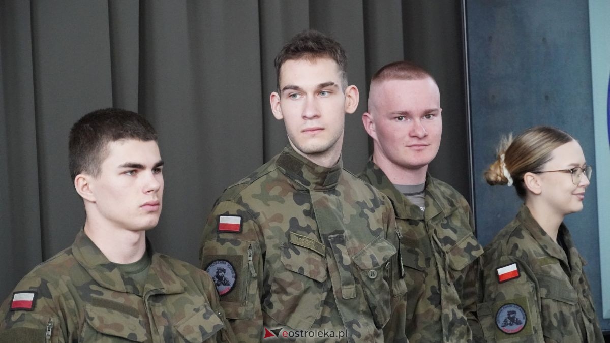 Zakończenie roku maturzystów z ZSZ nr 2 w Ostrołęce [24.04.2026] - zdjęcie #52 - eOstroleka.pl