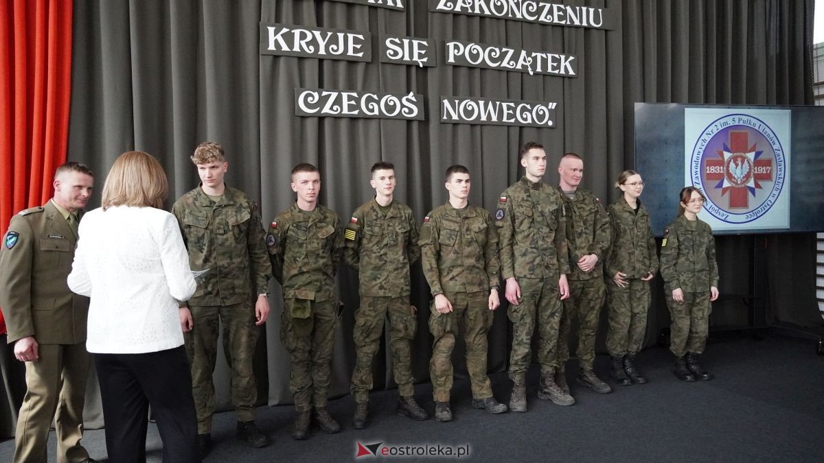 Zakończenie roku maturzystów z ZSZ nr 2 w Ostrołęce [24.04.2026] - zdjęcie #49 - eOstroleka.pl