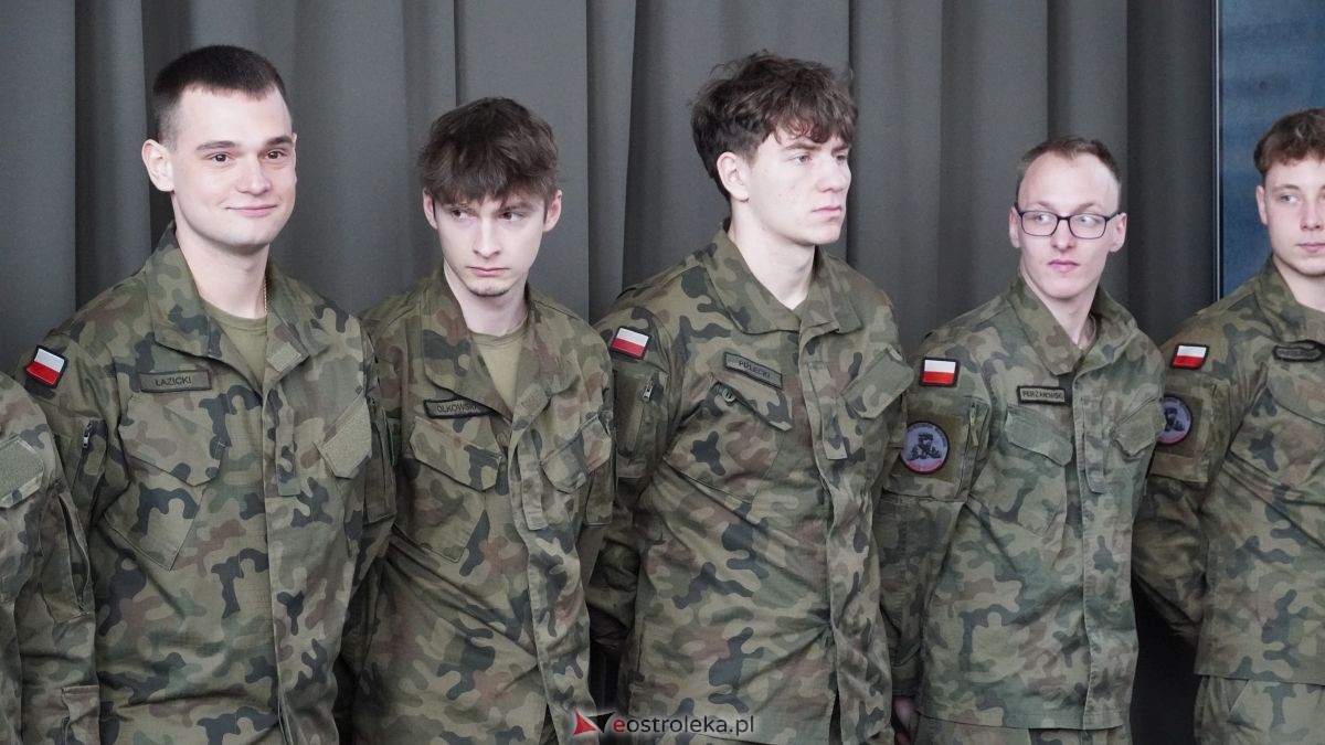 Zakończenie roku maturzystów z ZSZ nr 2 w Ostrołęce [24.04.2026] - zdjęcie #42 - eOstroleka.pl