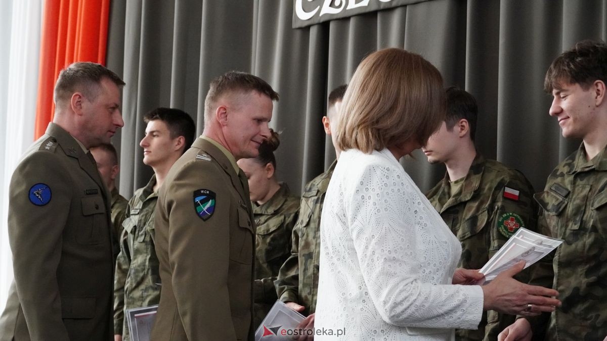 Zakończenie roku maturzystów z ZSZ nr 2 w Ostrołęce [24.04.2026] - zdjęcie #36 - eOstroleka.pl