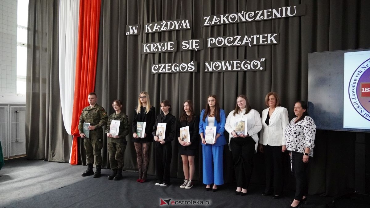 Zakończenie roku maturzystów z ZSZ nr 2 w Ostrołęce [24.04.2026] - zdjęcie #19 - eOstroleka.pl