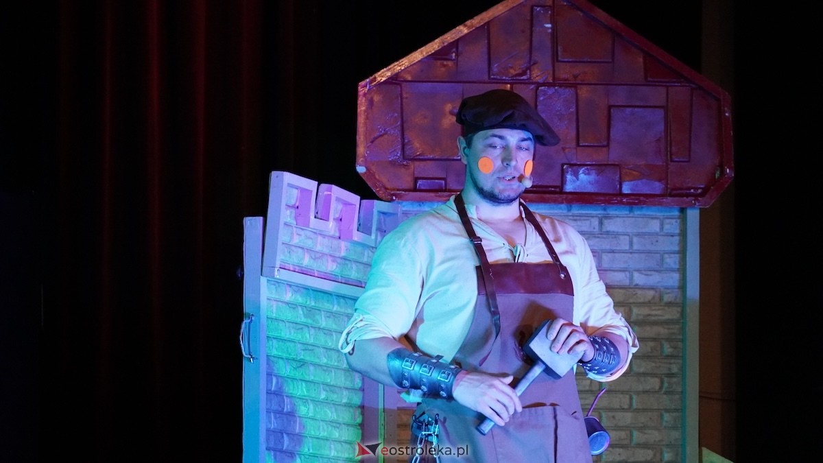 Teatr Bajaderka ze spektaklem Wszyscy na jednego w Ostrołęce [26.04.2026] - zdjęcie #19 - eOstroleka.pl