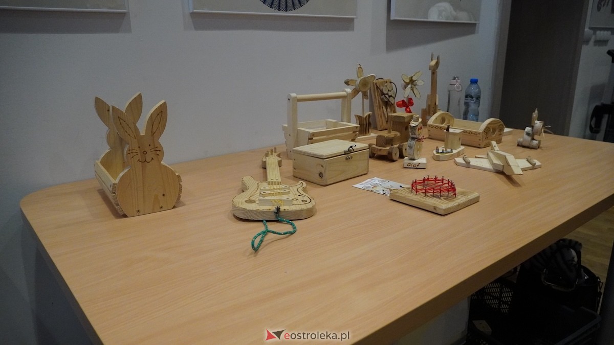 Drewniane pieski i rzemiosło, czyli niedziela w Muzeum Kultury Kurpiowskiej [26.04.2026] - zdjęcie #18 - eOstroleka.pl