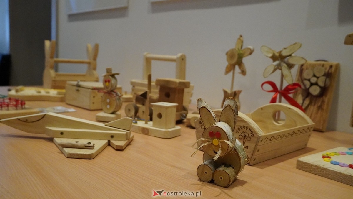 Drewniane pieski i rzemiosło, czyli niedziela w Muzeum Kultury Kurpiowskiej [26.04.2026] - zdjęcie #17 - eOstroleka.pl