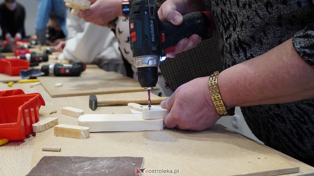 Drewniane pieski i rzemiosło, czyli niedziela w Muzeum Kultury Kurpiowskiej [26.04.2026] - zdjęcie #2 - eOstroleka.pl