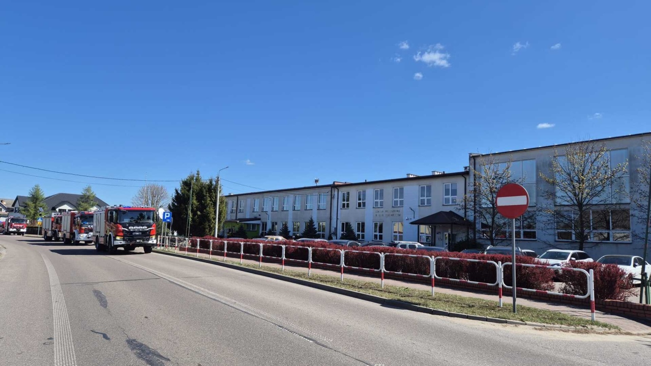 Wielka akcja strażaków w szkołach i pod kościołami. Co się działo w gminie Lelis? [21.04.2026] - zdjęcie #34 - eOstroleka.pl