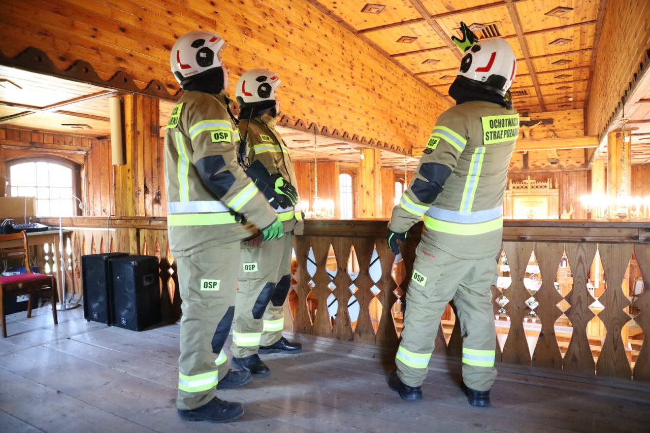Wielka akcja strażaków w szkołach i pod kościołami. Co się działo w gminie Lelis? [21.04.2026] - zdjęcie #23 - eOstroleka.pl