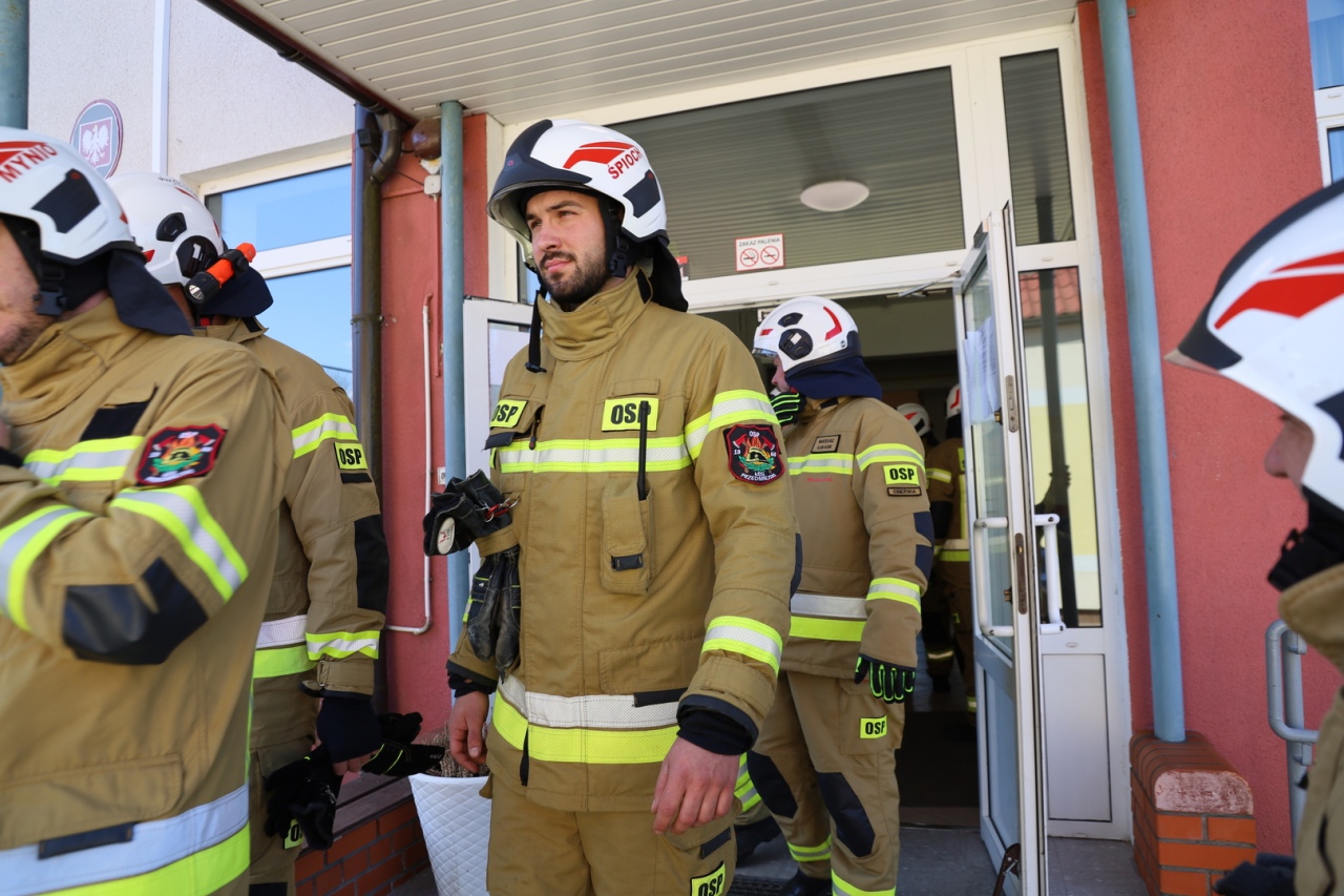 Wielka akcja strażaków w szkołach i pod kościołami. Co się działo w gminie Lelis? [21.04.2026] - zdjęcie #12 - eOstroleka.pl