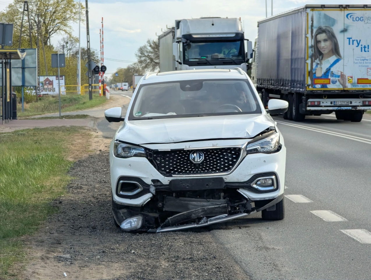 Wypadek na Warszawskiej [28.04.2026] - zdjęcie #1 - eOstroleka.pl