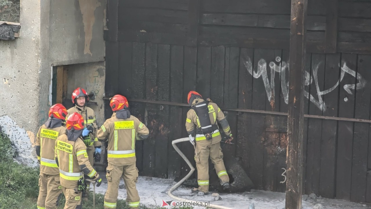 Pożar na terenie ZSZ Nr 2 w Ostrołęce [29.04.2026] - zdjęcie #13 - eOstroleka.pl