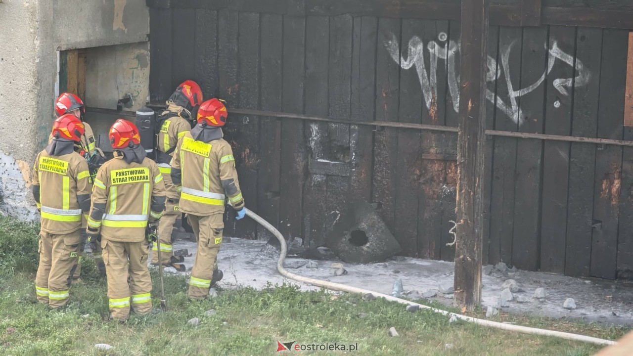 Pożar na terenie ZSZ Nr 2 w Ostrołęce [29.04.2026] - zdjęcie #7 - eOstroleka.pl