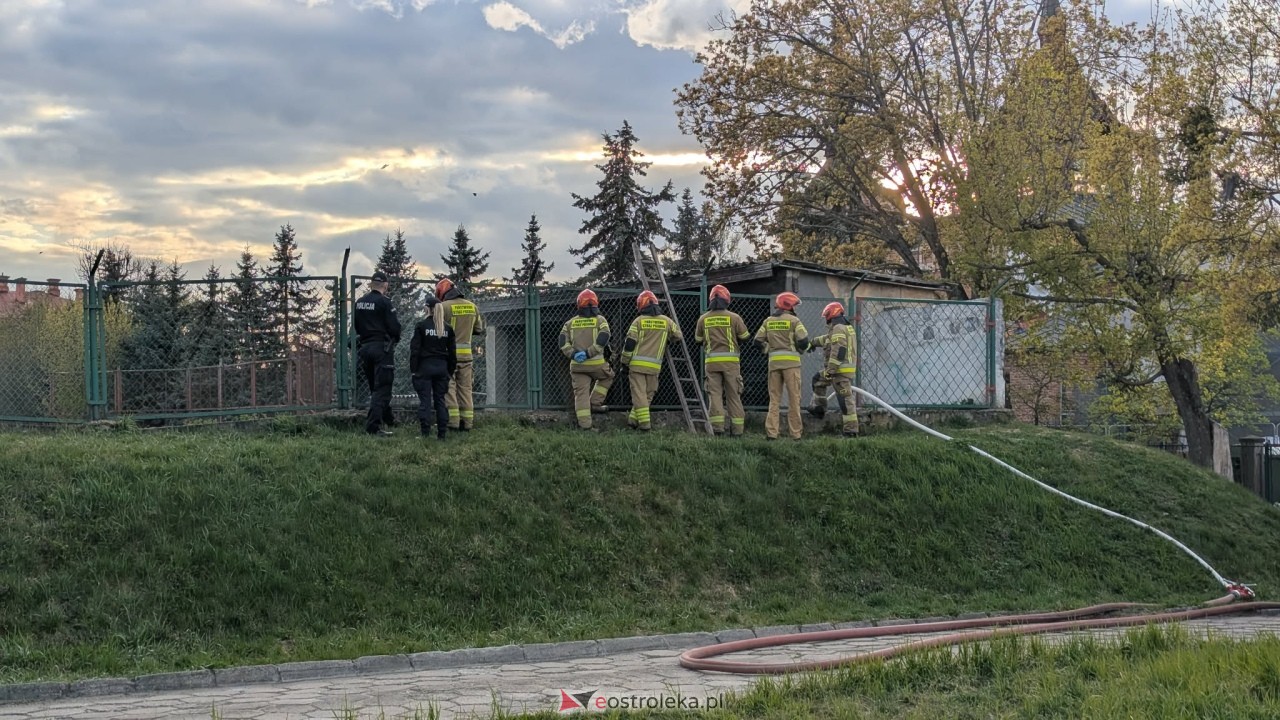 Pożar na terenie ZSZ Nr 2 w Ostrołęce [29.04.2026] - zdjęcie #1 - eOstroleka.pl