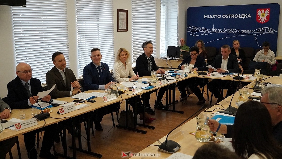 Sesja rady Miasta w Ostrołęce [30.04.2026] - zdjęcie #22 - eOstroleka.pl