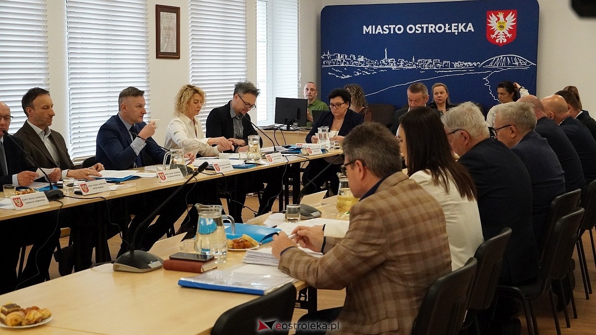 Sesja rady Miasta w Ostrołęce [30.04.2026] - zdjęcie #1 - eOstroleka.pl