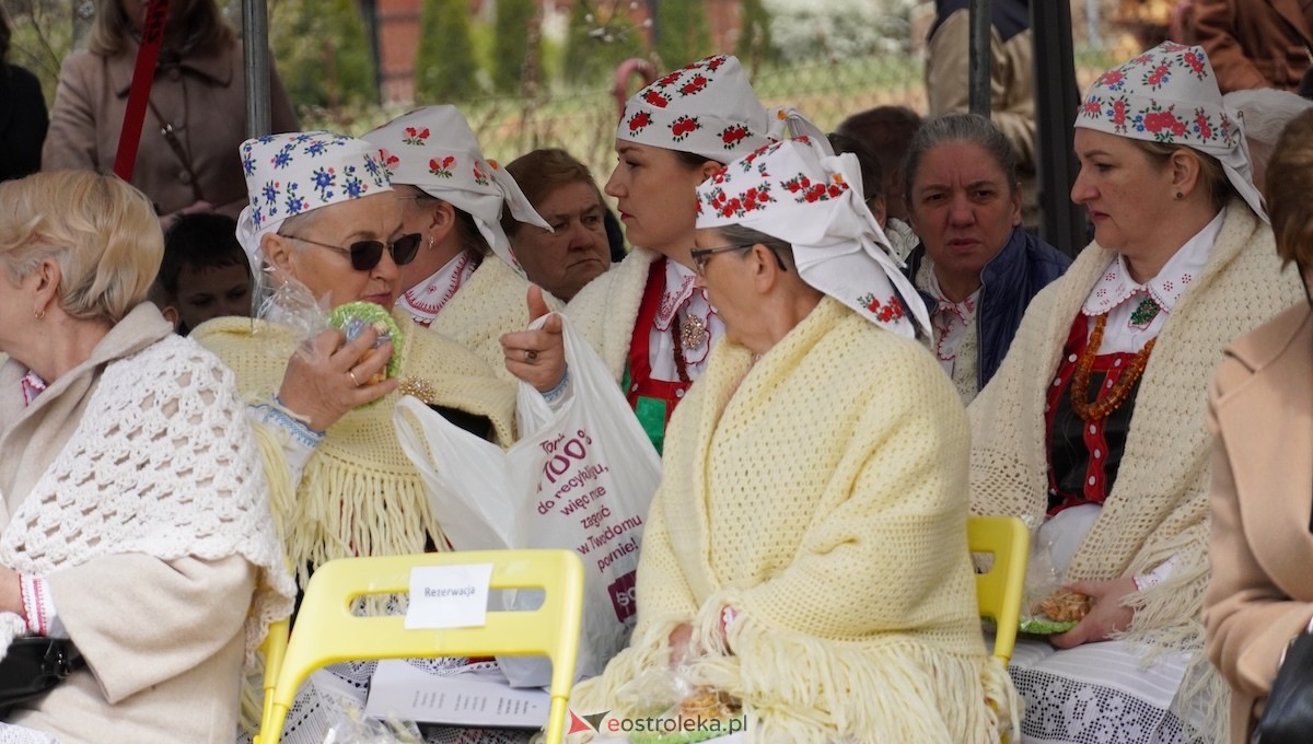 Uroczystość nadania imienia Leśników i Pszczelarzy SP w Dąbrówce [30.04.2026] - zdjęcie #62 - eOstroleka.pl