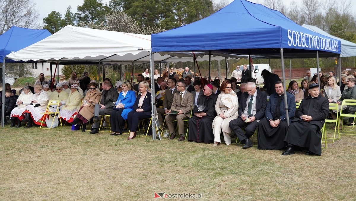 Uroczystość nadania imienia Leśników i Pszczelarzy SP w Dąbrówce [30.04.2026] - zdjęcie #57 - eOstroleka.pl