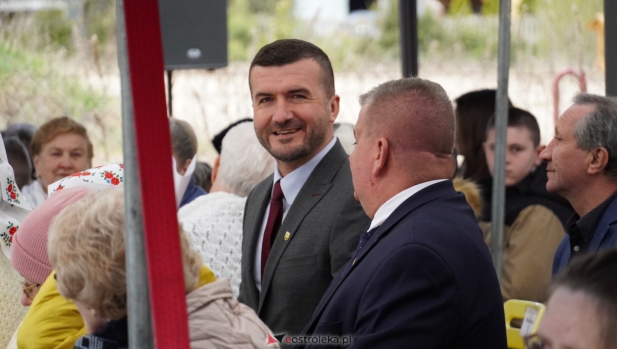Uroczystość nadania imienia Leśników i Pszczelarzy SP w Dąbrówce [30.04.2026] - zdjęcie #53 - eOstroleka.pl