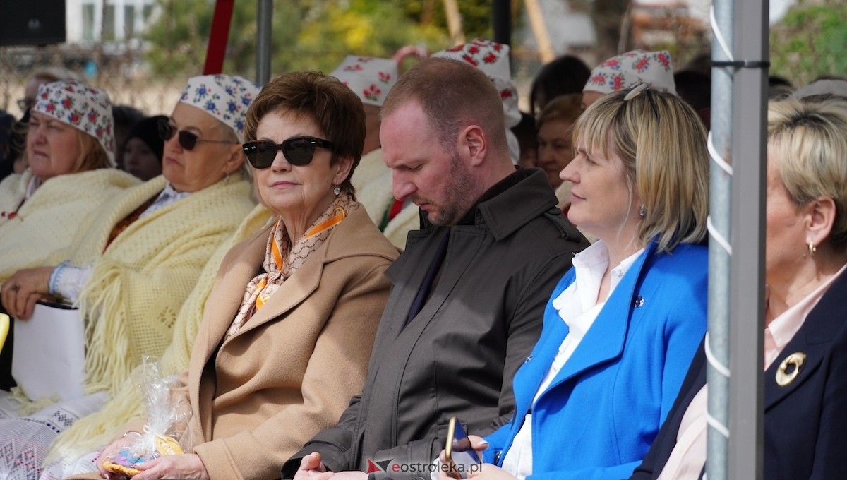 Uroczystość nadania imienia Leśników i Pszczelarzy SP w Dąbrówce [30.04.2026] - zdjęcie #44 - eOstroleka.pl