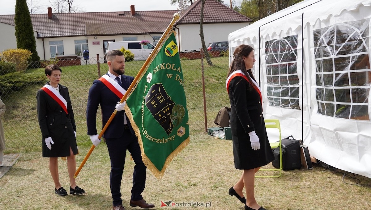 Uroczystość nadania imienia Leśników i Pszczelarzy SP w Dąbrówce [30.04.2026] - zdjęcie #43 - eOstroleka.pl