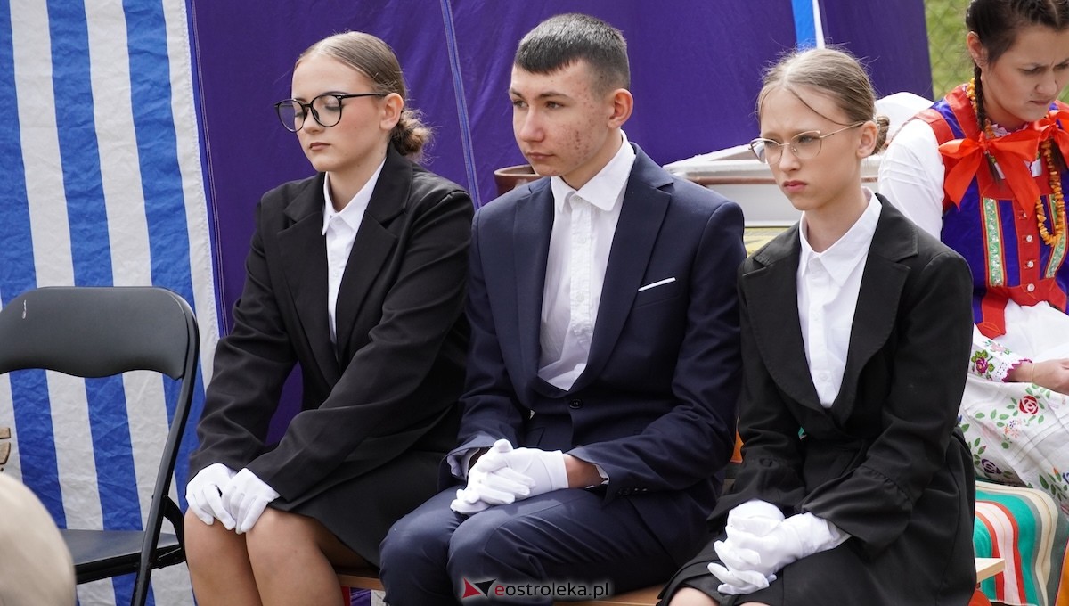 Uroczystość nadania imienia Leśników i Pszczelarzy SP w Dąbrówce [30.04.2026] - zdjęcie #35 - eOstroleka.pl