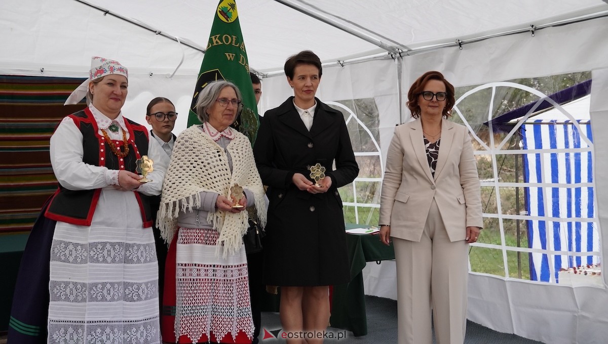 Uroczystość nadania imienia Leśników i Pszczelarzy SP w Dąbrówce [30.04.2026] - zdjęcie #1 - eOstroleka.pl